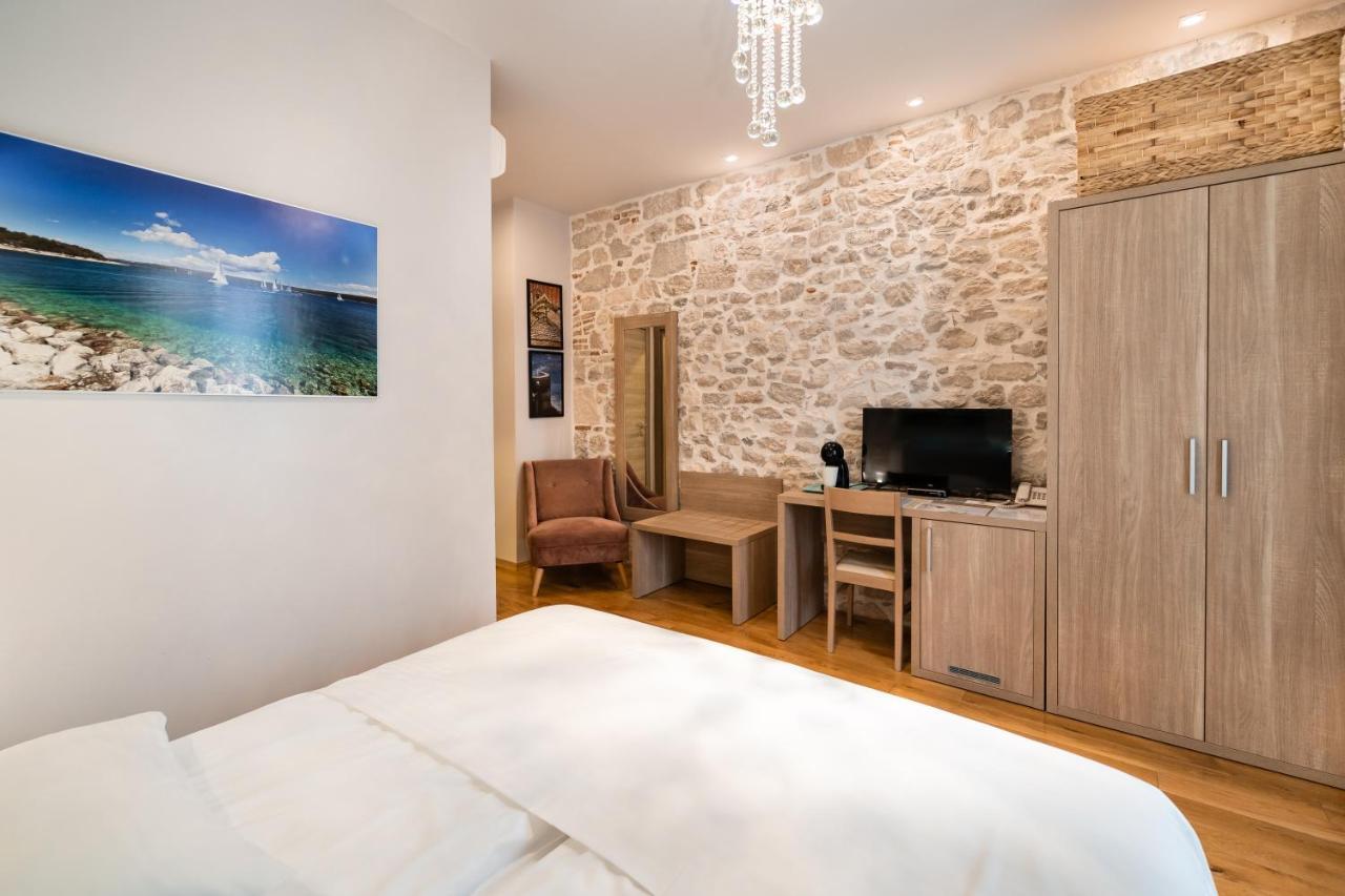 ספליט Tifani Luxury Rooms מראה חיצוני תמונה