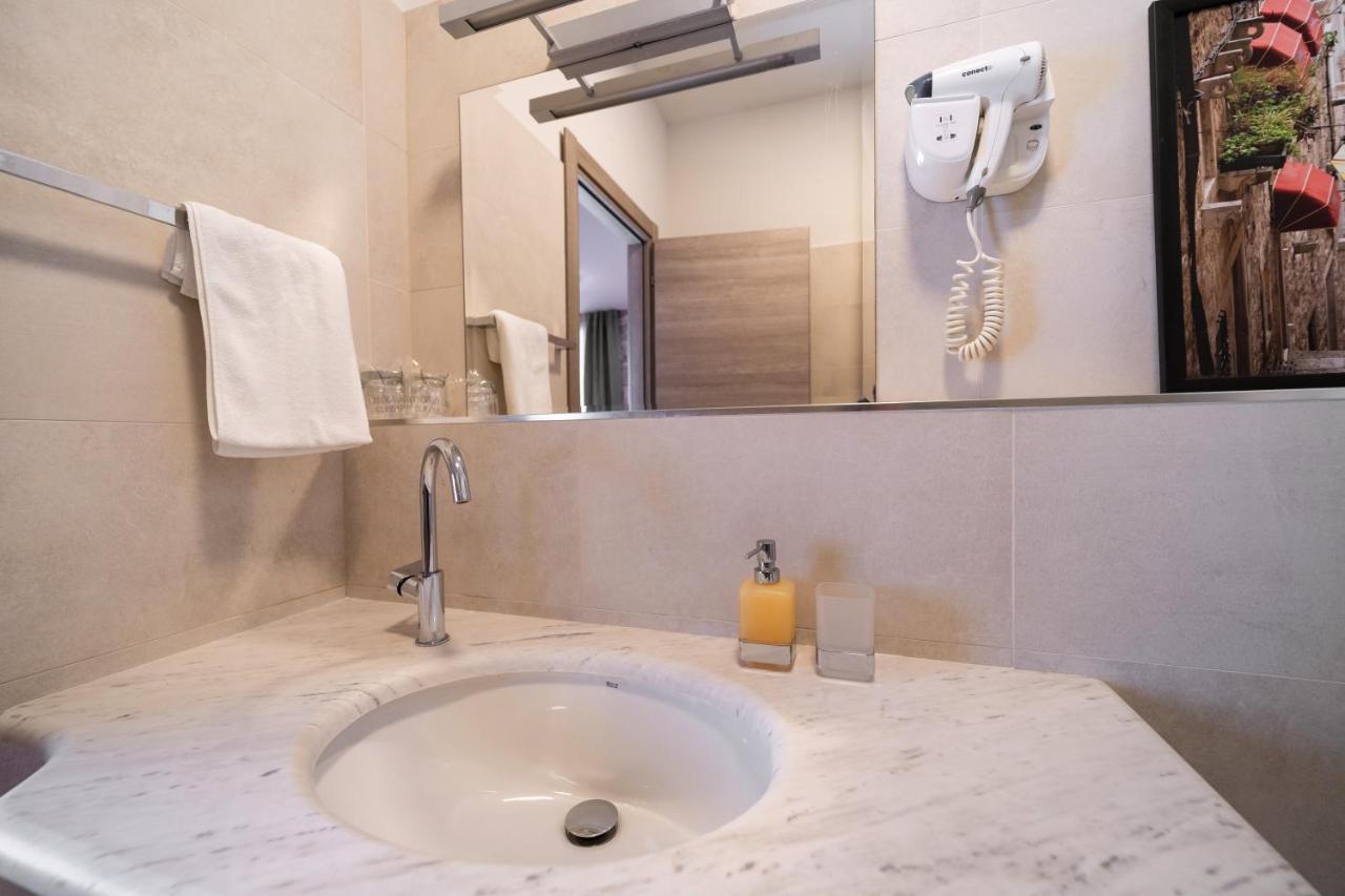 ספליט Tifani Luxury Rooms מראה חיצוני תמונה
